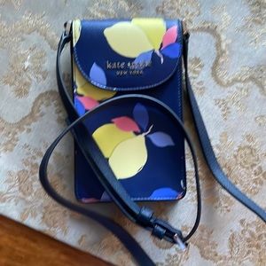 Lovely Lemons 🍋 Kate spade ♠️ phone/passport holder crossbody